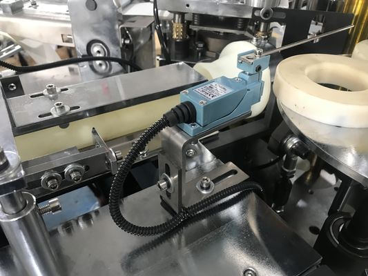 Nota Servizio personalizzato 65-85 Pcs/min Macchina per la produzione di tazze di carta a media velocità Macchina di modellazione automatica