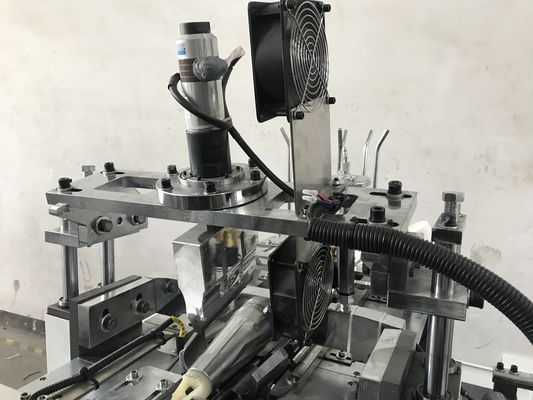 Macchina di produzione di tazze di carta automatiche monouso a media velocità con dimensioni esterne 2130mm*1350mm*1900mm e tensione 220V/380V