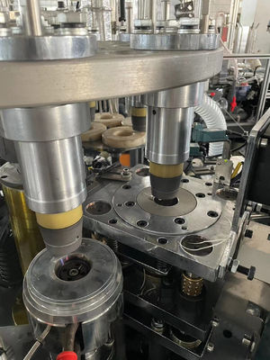 Top 4KW Medium Speed Automatic Cup Making Machine Paper Cup Forming Machine 100-110 Pcs/Min per 2-13oz di dimensioni di carta