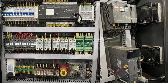 Macchina di piegatura di carta per la produzione di ciotole completamente automatica 20-50oz 60-70pcs/min Macchina di formazione di ciotole di zuppa di carta