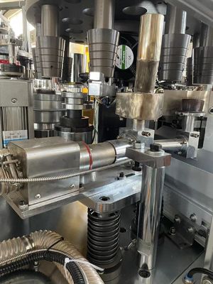 Macchina automatica ad alta velocità per la fabbricazione di tazze di carta a doppia parete per la confezione di tazze di caffè di carta 120-150 pcs/m