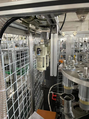 Alta velocità Disposable Paper Cup Making Machine per piccoli prodotti di carta Yongbo Completamente automatico 100-110pcs/Min