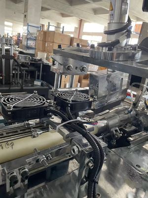 1900 kg High Speed Automatic Ultrasonic Paper Coffee Cup Making Machine Linea di produzione per la produzione di tazze ad alta capacità