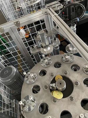 1900 kg High Speed Automatic Ultrasonic Paper Coffee Cup Making Machine Linea di produzione per la produzione di tazze ad alta capacità