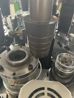 380V 50HZ Voltage Automatic Paper Coffee Cup Foaming Machine per la produzione di tazze di carta monouso ad alta velocità